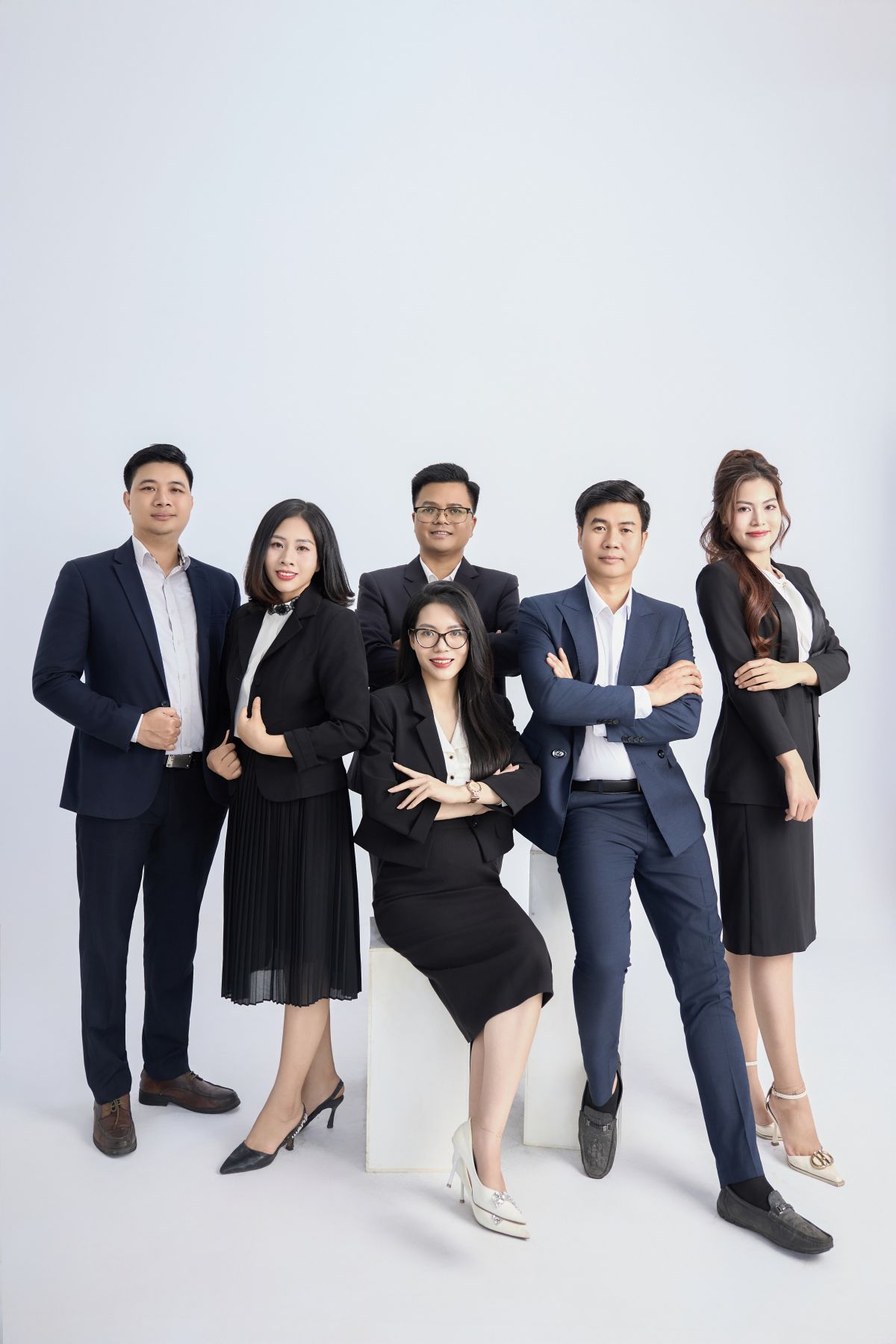 Đội ngũ nhân sự